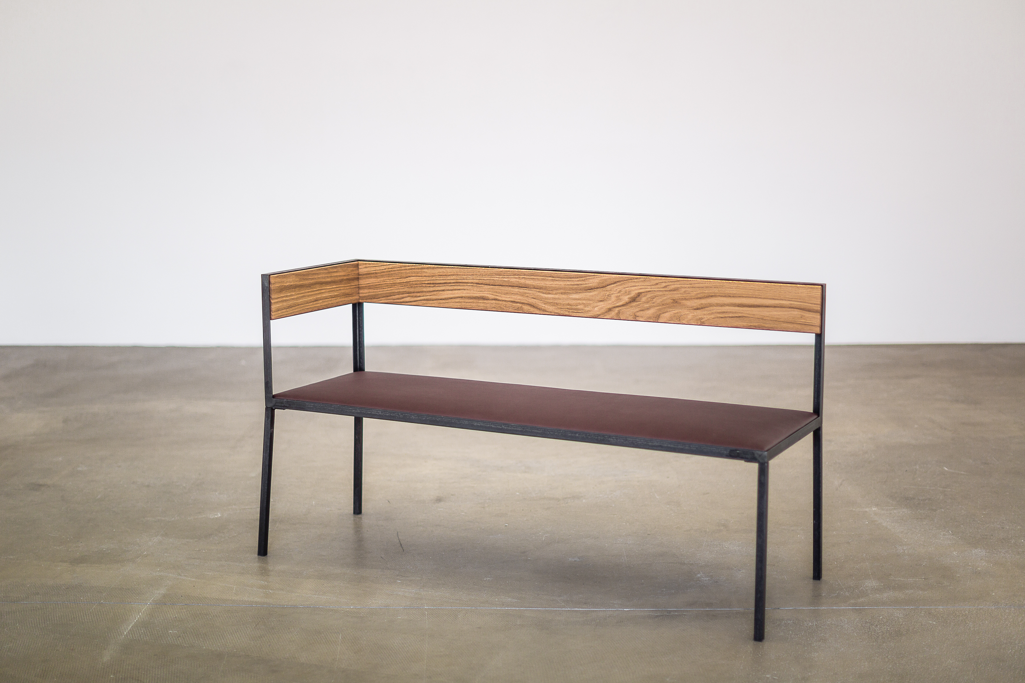 SIGURD-LARSEN_by_Georg-Roske-007_furniture_copper_leather_oak_steel_danish design berlin
