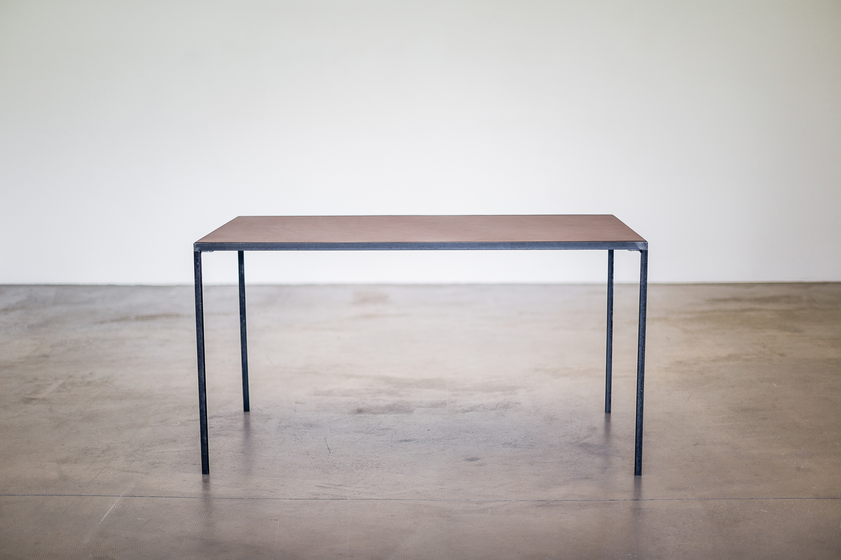 SIGURD-LARSEN_melbourne leather table danish design berlin furniture_Georg-Roske-005 copy