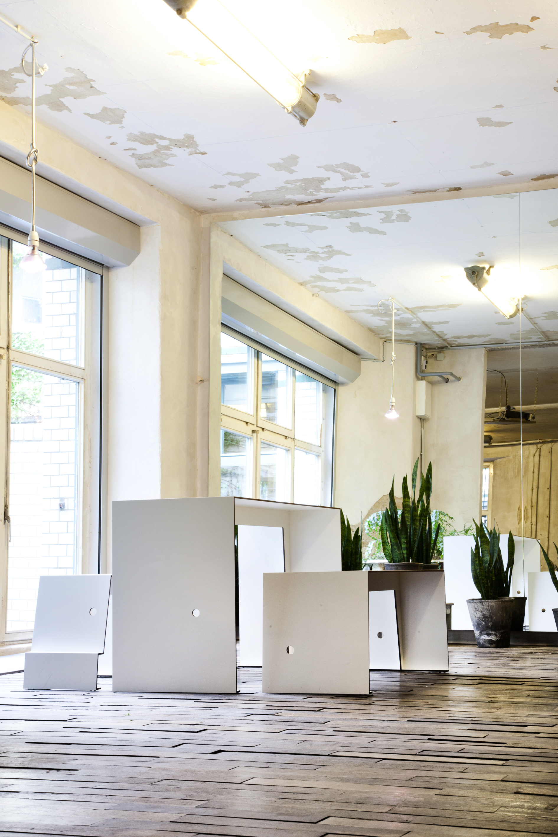 Sigurd Larsen Berlin danish design Voo Store-by-Fabian-Kochendorfer-2011-005
