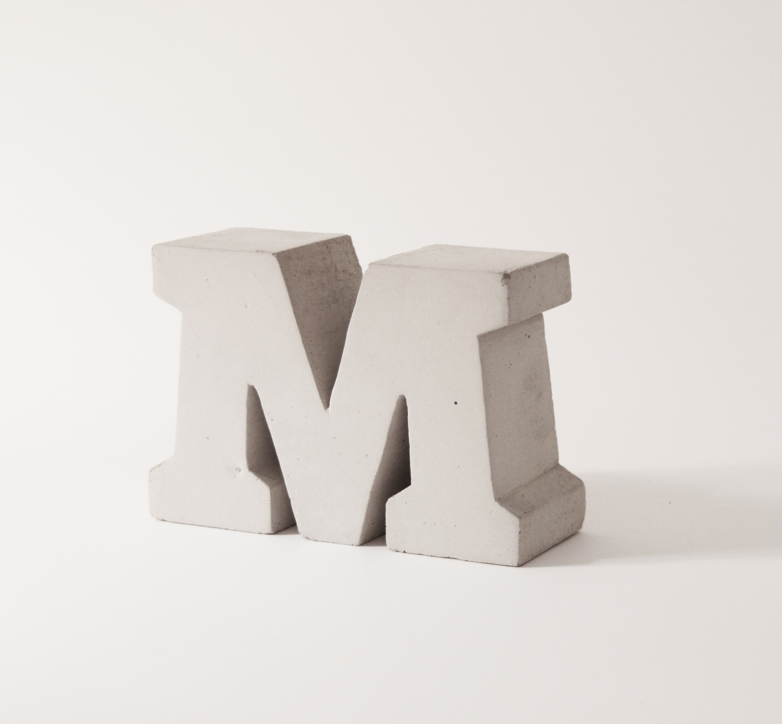 Sigurd_Larsen_concreteletters_M