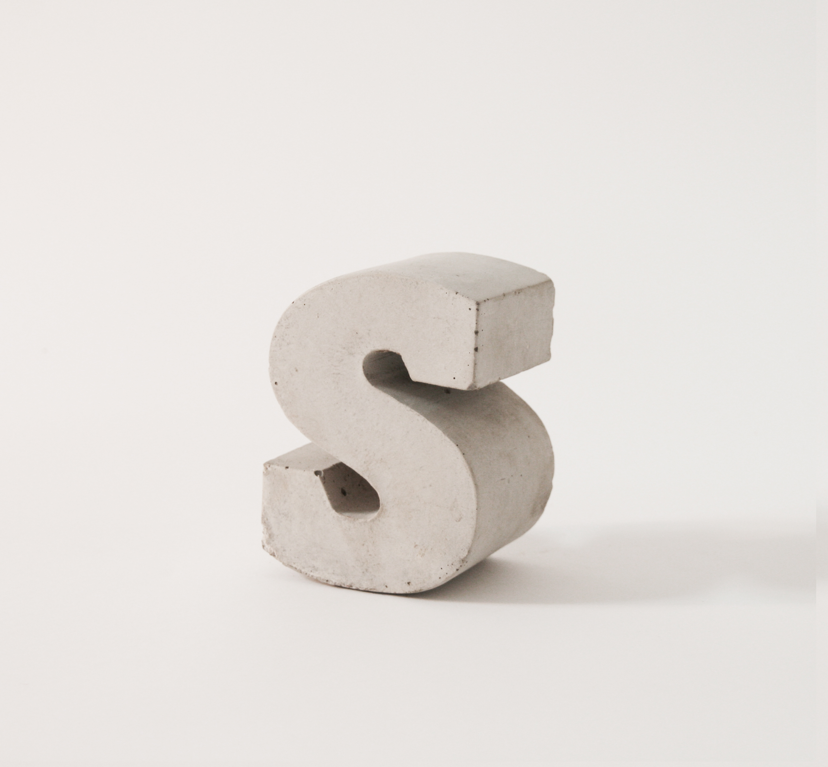 Sigurd_Larsen_concreteletters_S