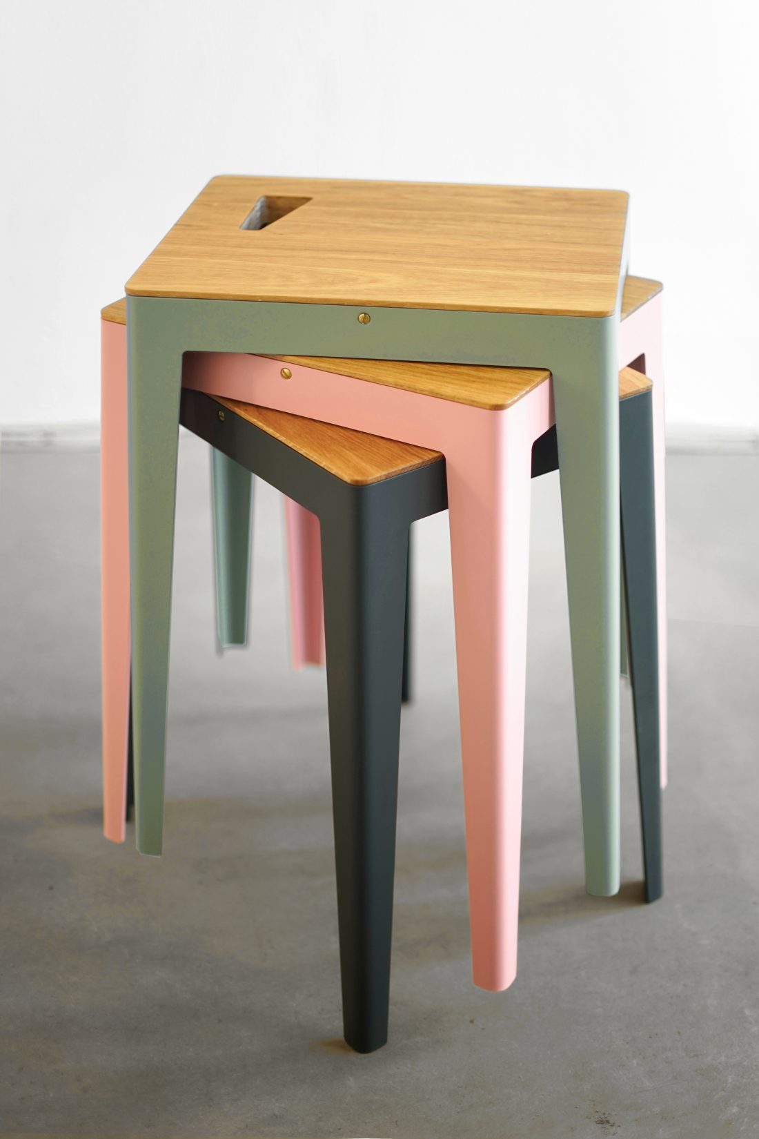 Sigurd Larsen_Felles Hocker_nordic embassies design Berlin_Nordische Botschaften_Chair 1