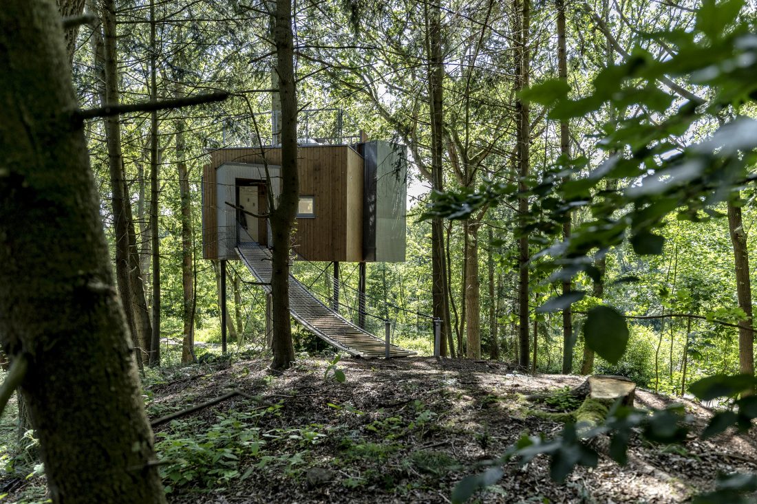 LOVTAG treetop cabins Denmark skov hotel friluft wood forest nature tourism_architecture Sigurd Larsen_Photo credits Soeren Larsen 1