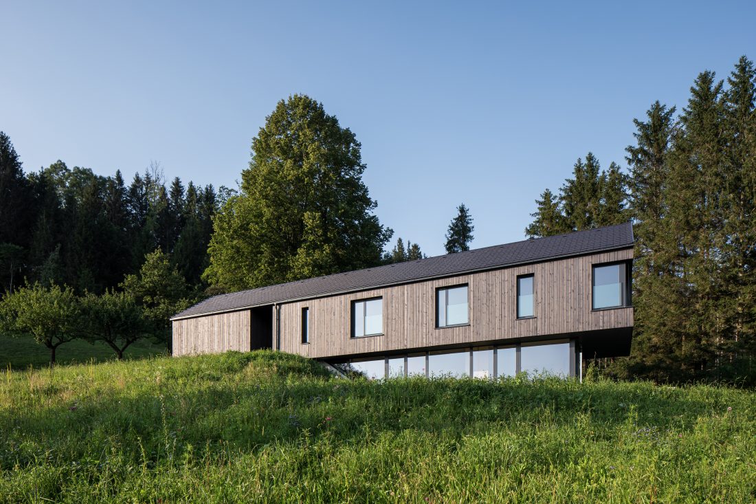 mountain house by Sigurd Larsen_wood danish architecture alpine Austria panorama design oesterreich holz_Fotos Christian Flatscher - 345