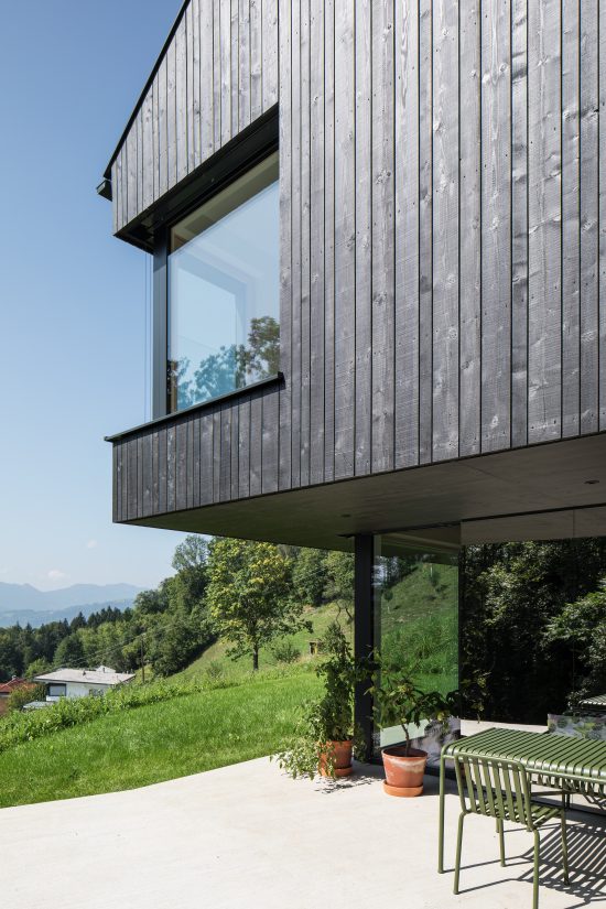 mountain house by Sigurd Larsen_wood danish architecture alpine Austria panorama design oesterreich holz_Fotos Christian Flatscher -45