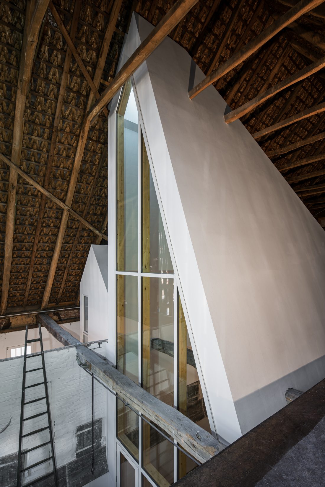 Dortmannhof in Essen by Architect Sigurd Larsen_Photos Christian Flatscher_External extension historic architecture  wood Bauen im Bestand Fachwerk 1
