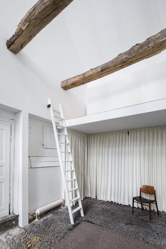 Dortmannhof in Essen by Architect Sigurd Larsen_Photos Christian Flatscher_External extension historic architecture  wood_music room 9