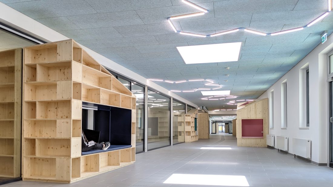 SCHULSTRASSE hori _Sigurd Larsen Design Architektur schule schulbau gesamtschule innenarchitektur 3
