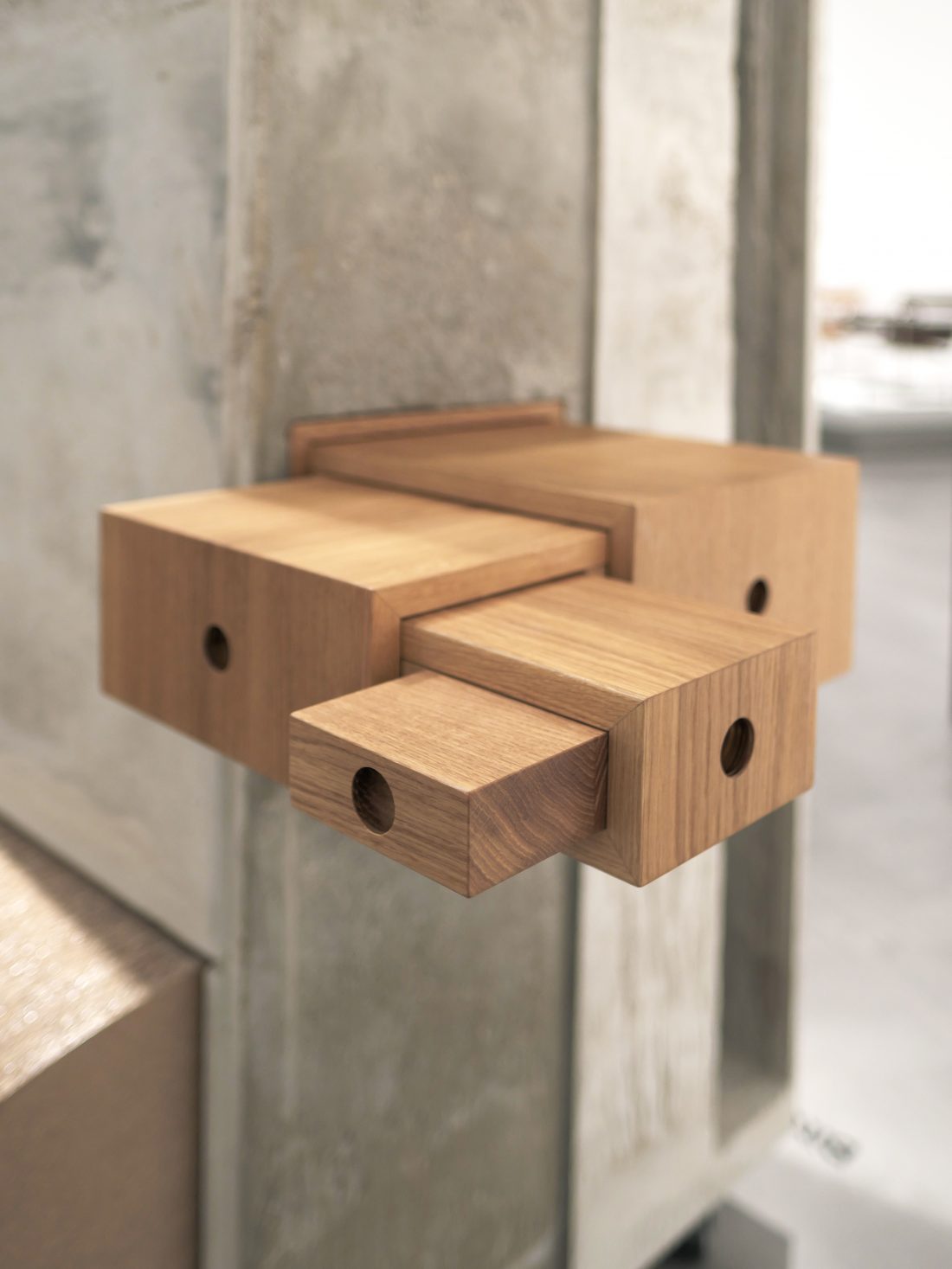 junggesellenschrank by hand Sigurd Larsen Josef Pohl Original Bauhaus Archiev Berlinische Galerie Kunst Beton 1