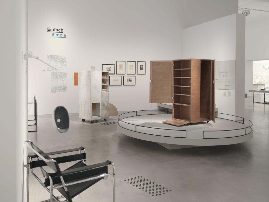 junggesellenschrank by hand Sigurd Larsen Josef Pohl Original Bauhaus Archiev Berlinische Galerie Kunst Beton 17