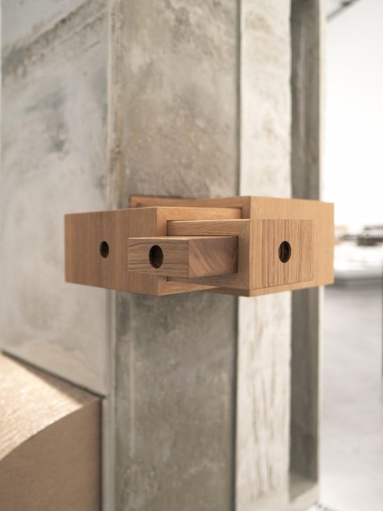 junggesellenschrank by hand Sigurd Larsen Josef Pohl Original Bauhaus Archiev Berlinische Galerie Kunst Beton 2