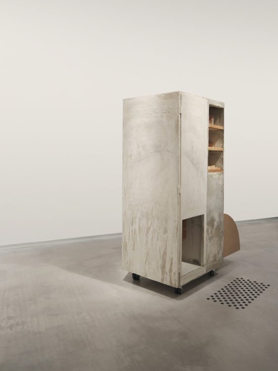 junggesellenschrank by hand Sigurd Larsen Josef Pohl Original Bauhaus Archiev Berlinische Galerie Kunst Beton 4
