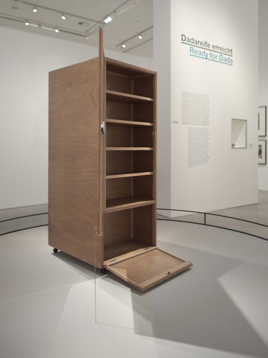 junggesellenschrank by hand Sigurd Larsen Josef Pohl Original Bauhaus Archiev Berlinische Galerie Kunst Beton 6