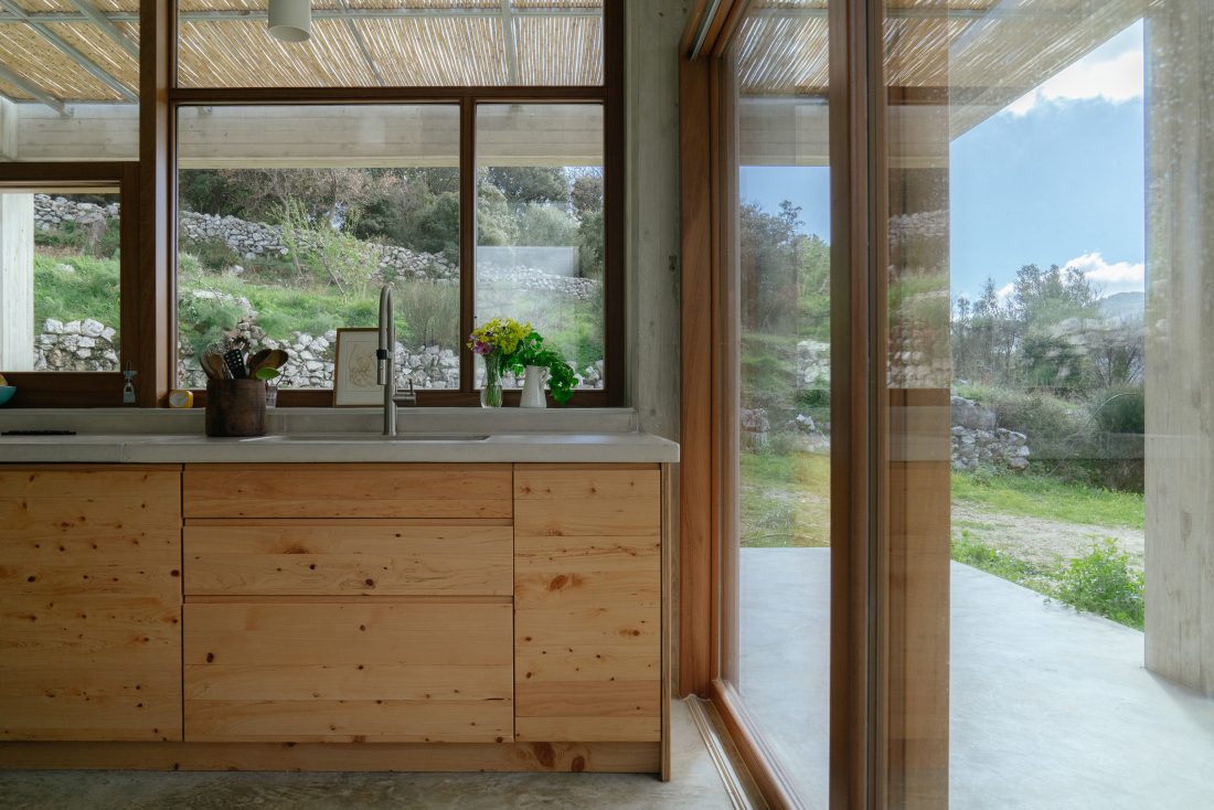 Meraki Studios by Sigurd Larsen Design Architecture Crete Greece. Photo Credits Kkrom Studios_house interior 2