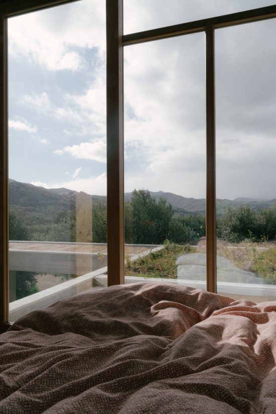 Meraki Studios by Sigurd Larsen Design Architecture Crete Greece. Photo Credits Kkrom Studios_house interior 4