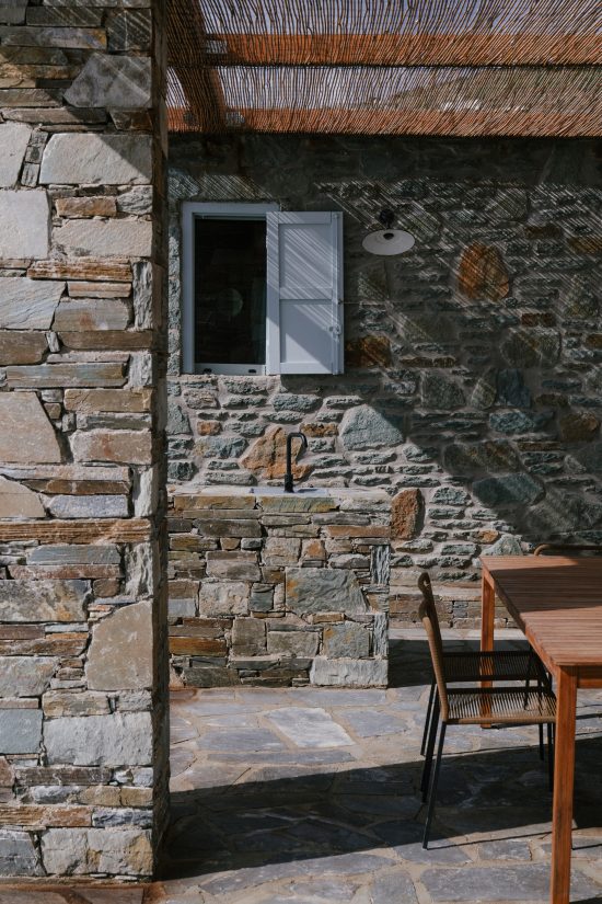 The Outdoor House_Sigurd Larsen cycladic architecture. Photo Credits Kkrom Services_view 19