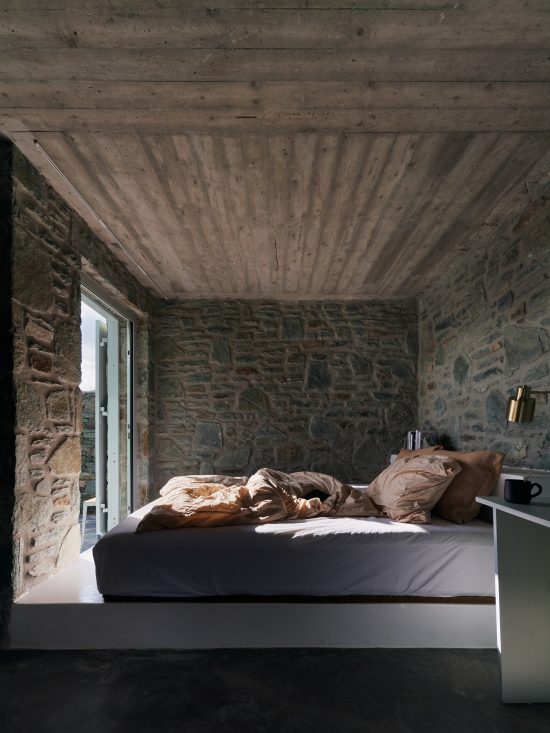 The Outdoor House_Sigurd Larsen cycladic architecture. Photo Credits Kkrom Services_view 32.5