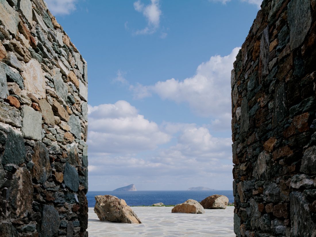 The Outdoor House_Sigurd Larsen cycladic architecture. Photo Credits Kkrom Services_view 8