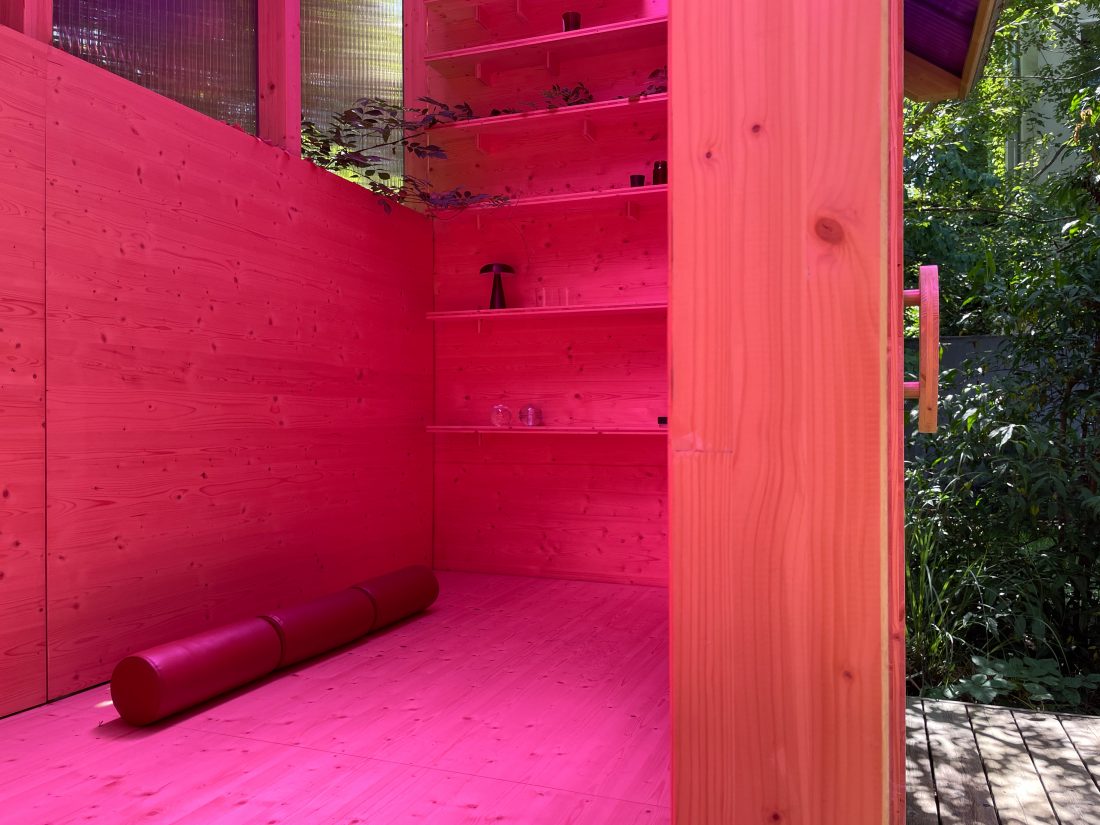 Tea House for Peggy Gou by Sigurd Larsen design and Architecture Berlin follie pavilion pink roof_24