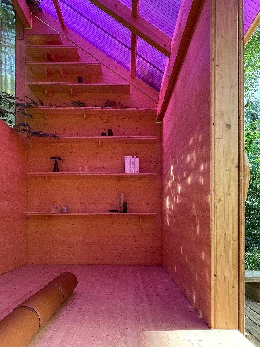 Tea House for Peggy Gou by Sigurd Larsen design and Architecture Berlin follie pavilion pink roof_8